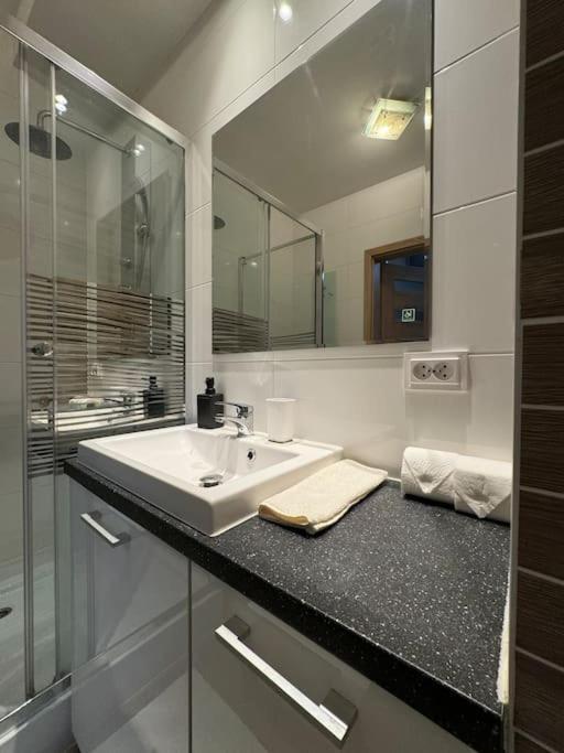 Danka 6Th Floor Chic Apartment Красков Екстериор снимка